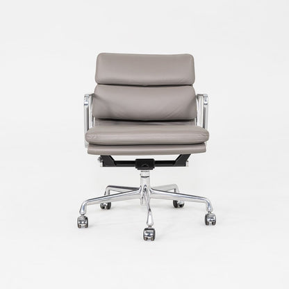 Soft Pad Management Chair, EA435