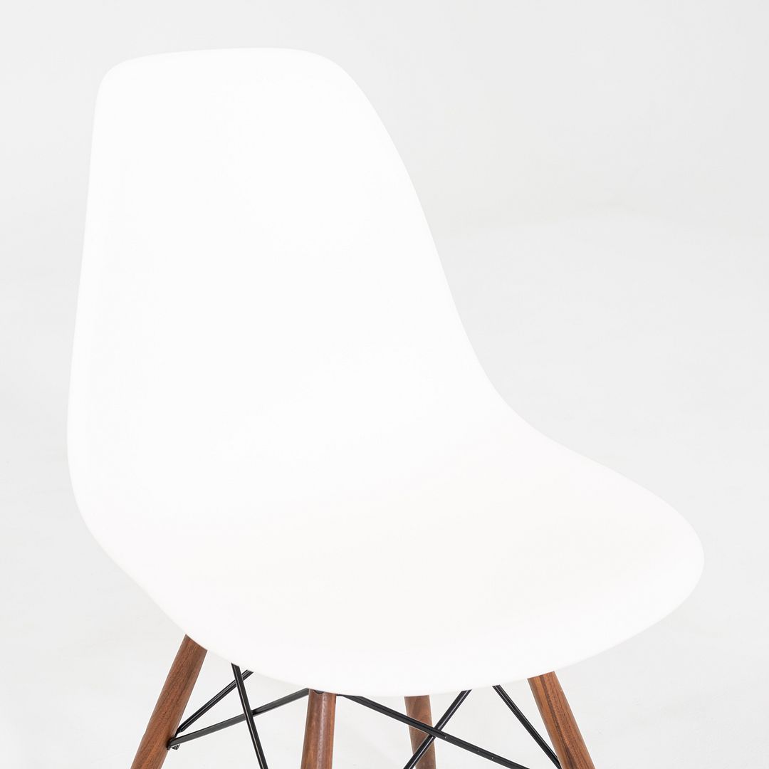 DSW Chair