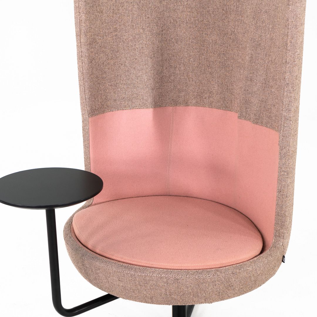 Round Private Lounge Chair