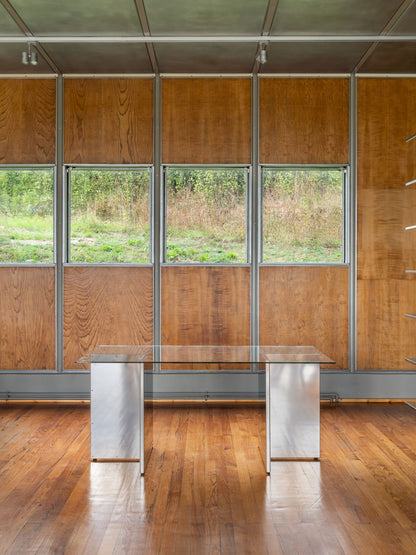 NM20 Dining Table