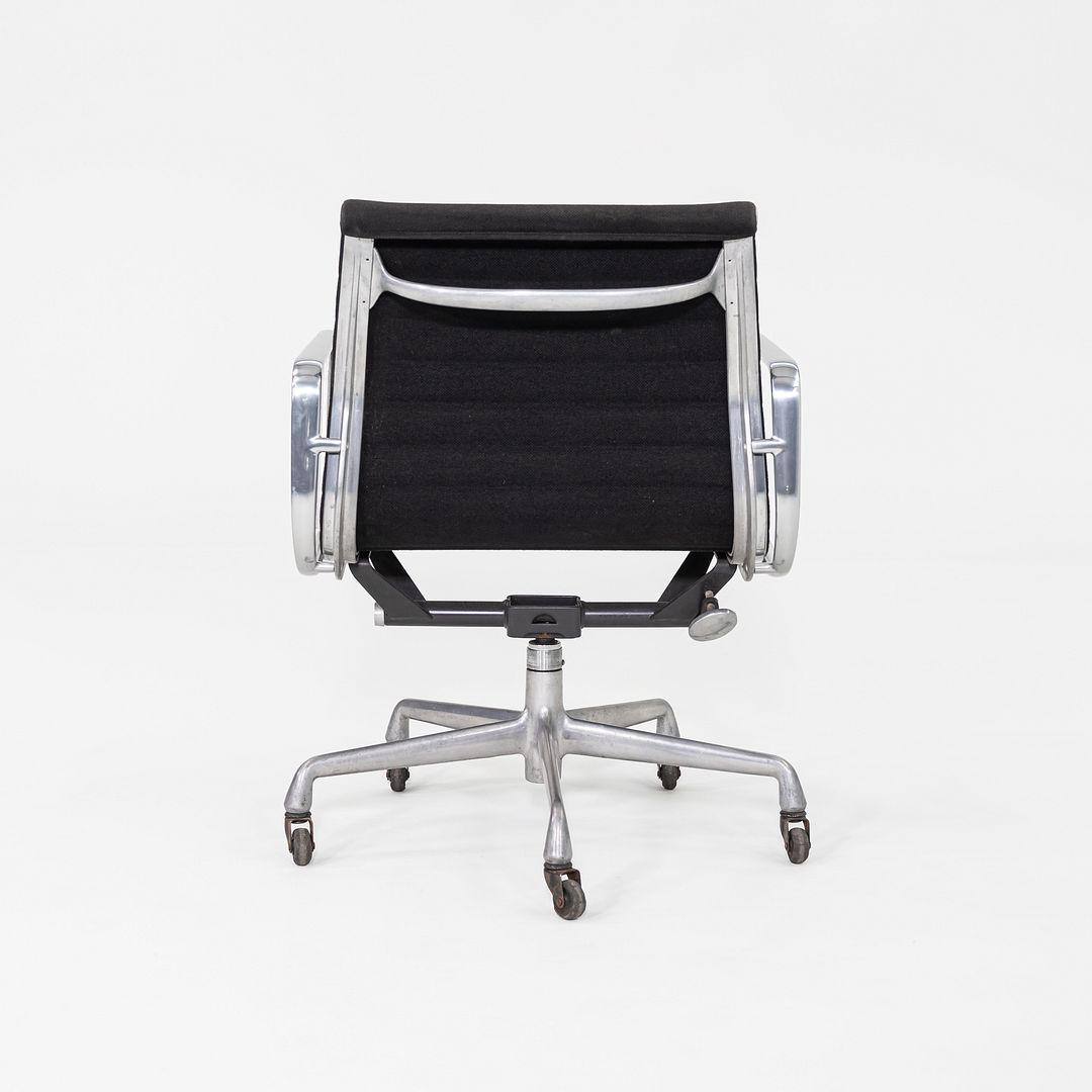 Aluminum Group Management Desk Chair, Model EA335