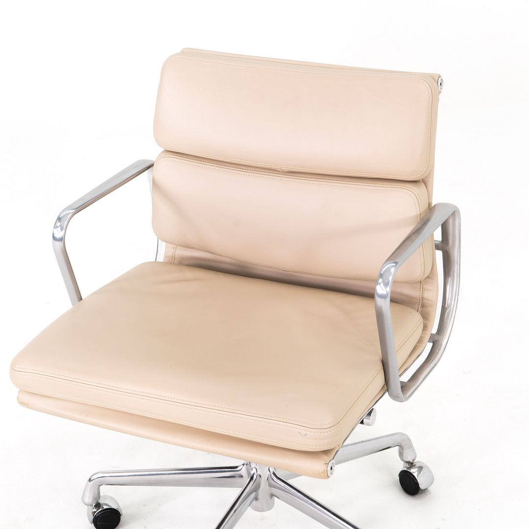 Eames Aluminum Group Soft Pad Management Desk Chair, Model EA435
