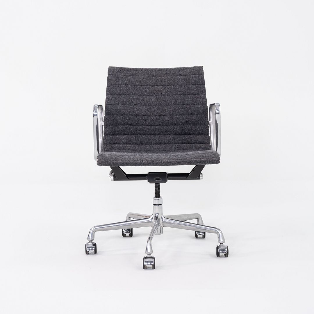 Aluminum Group Management Desk Chair, Model EA335