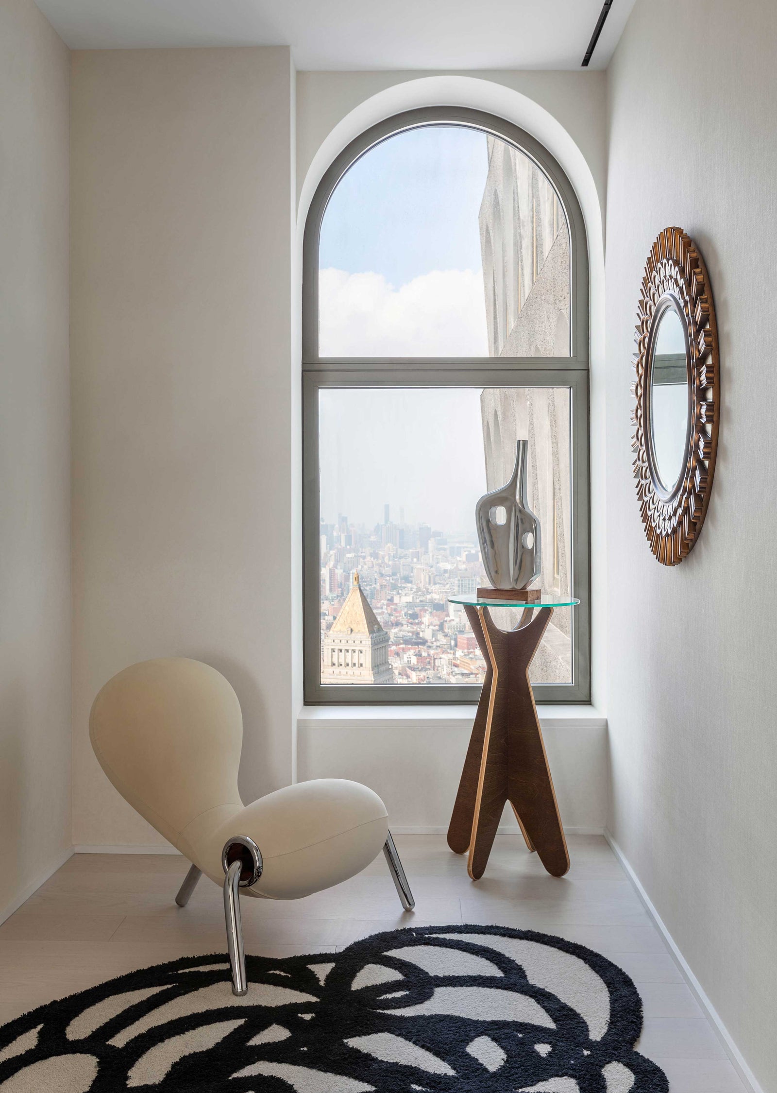 Embryo Chair