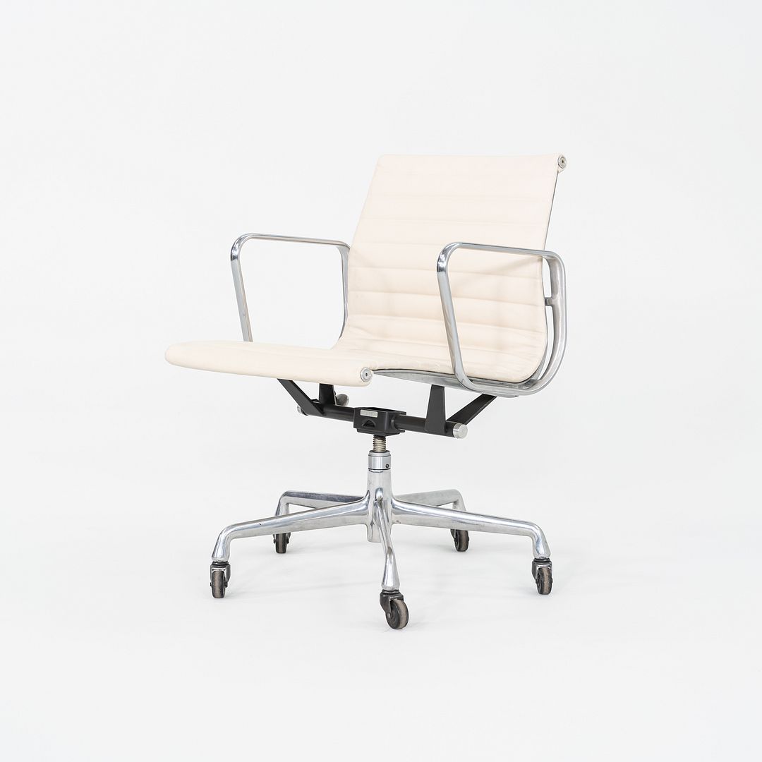 Aluminum Group Management Chair, Model EA335
