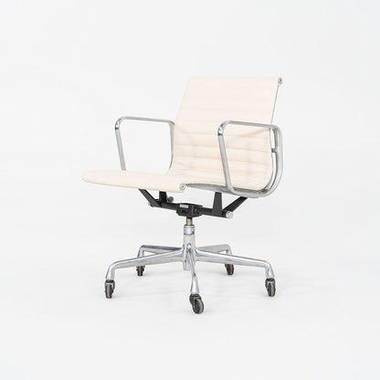 Aluminum Group Management Chair, Model EA335