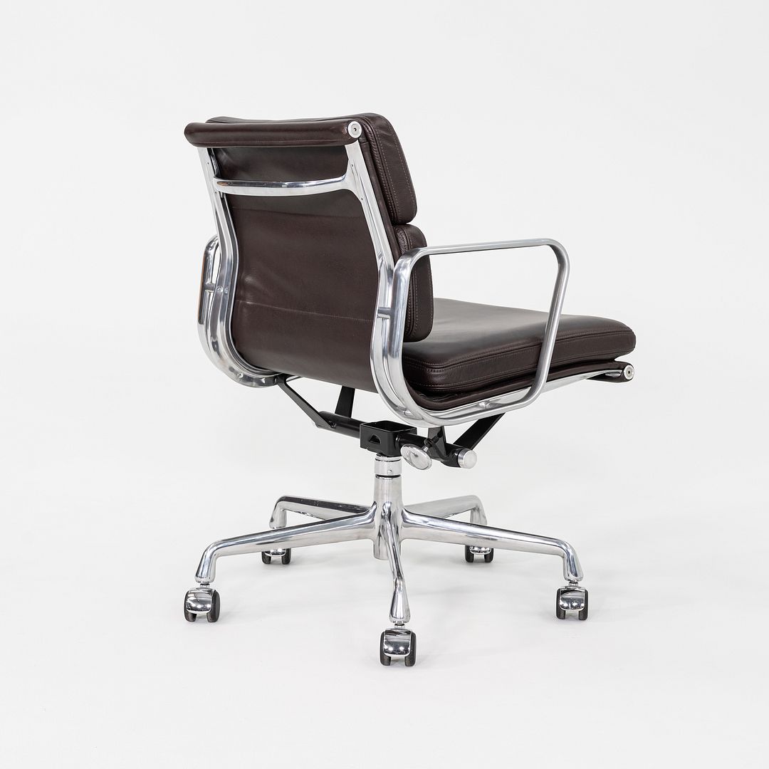 Soft Pad Management Chair, EA435