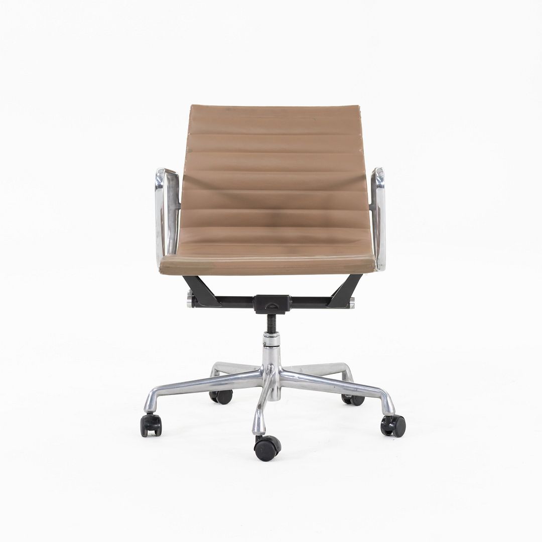 Aluminum Group Management Desk Chair, EA335