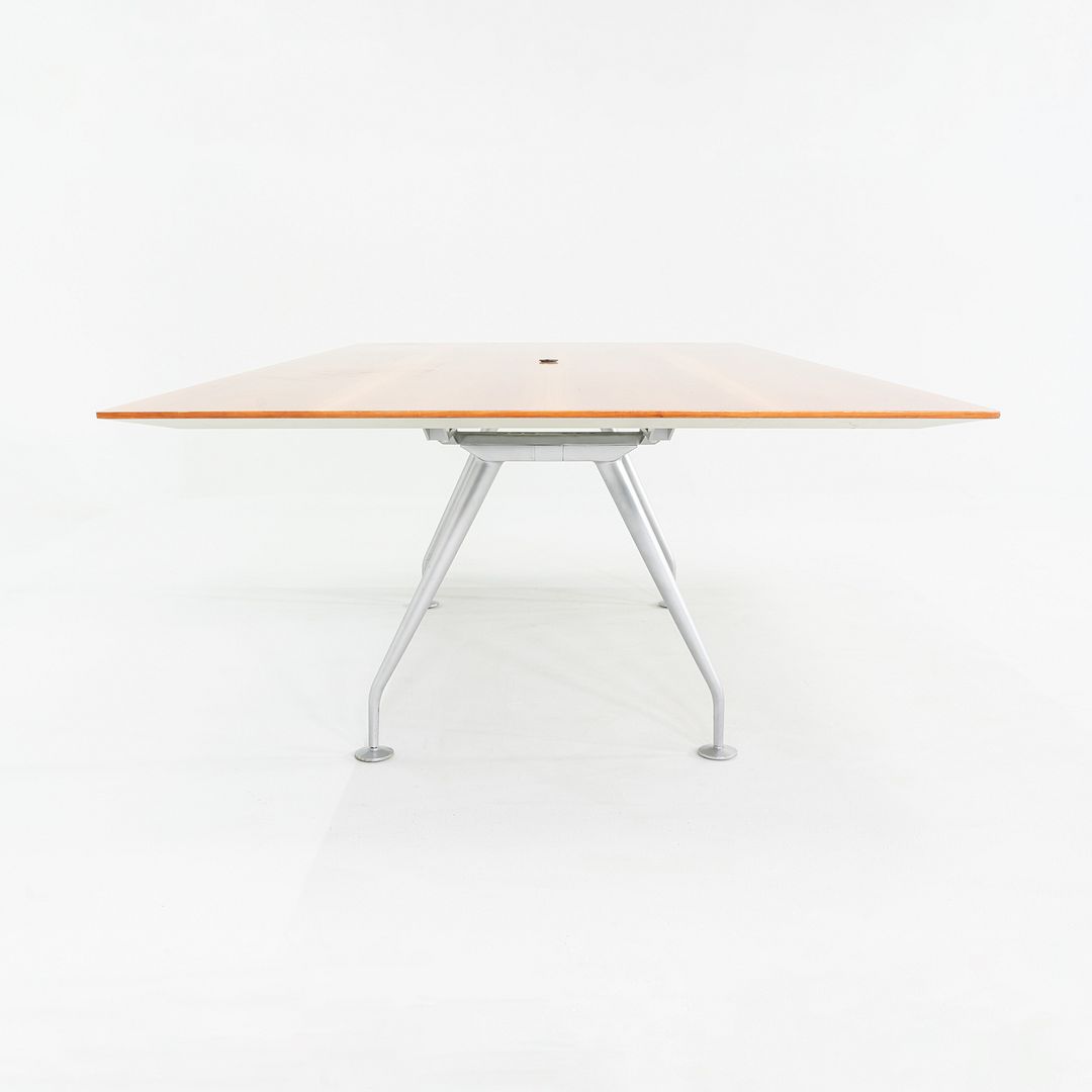 Vox Conference Table