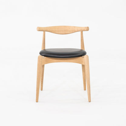 CH20 Stacking Chair