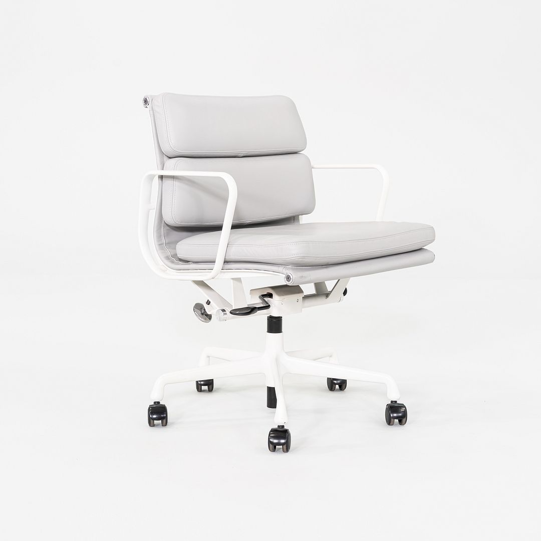 Soft Pad Management Desk Chair, EA435