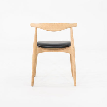 CH20 Stacking Chair