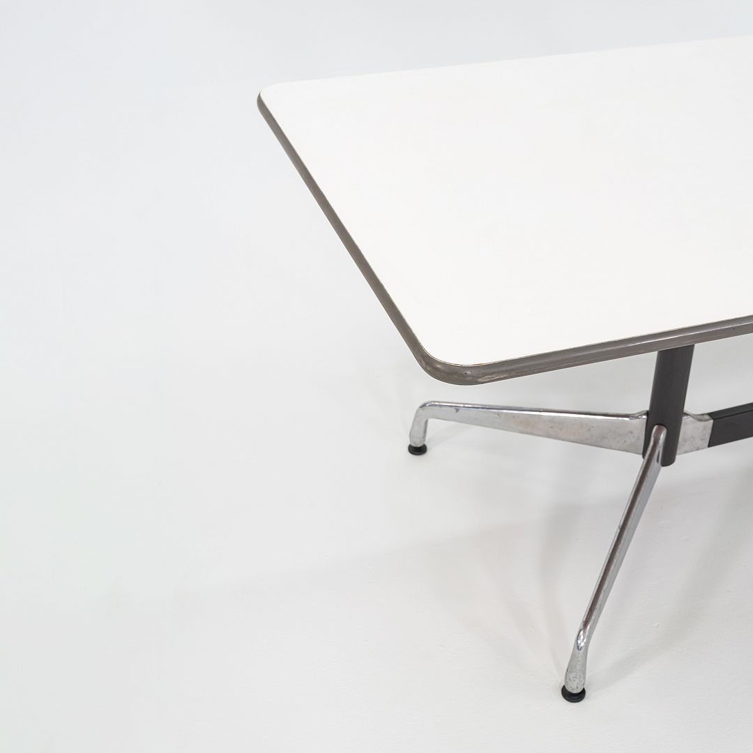 Segmented Conference Table, Model ET143