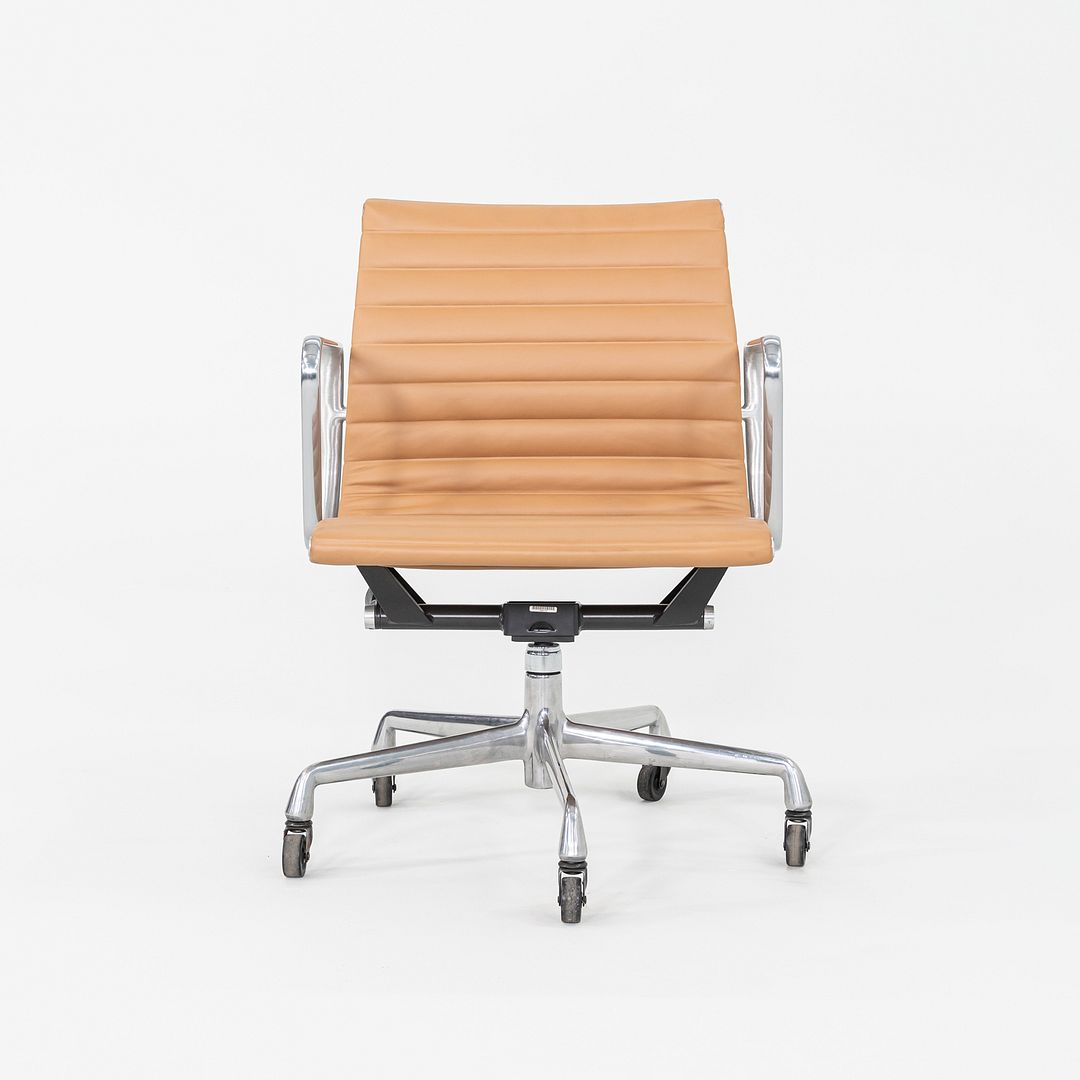 Aluminum Group Management Chair, Model EA335