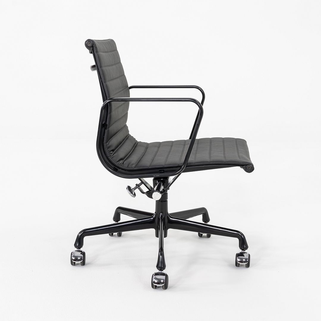 Aluminum Group Management Desk Chair, Model EA335