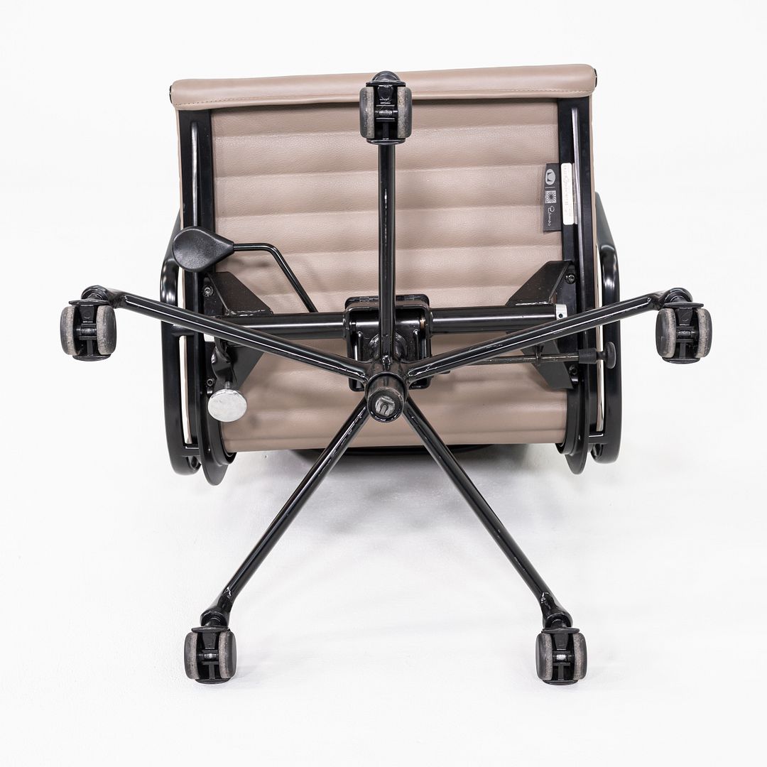 Aluminum Group Executive Desk Chair, Model EA337