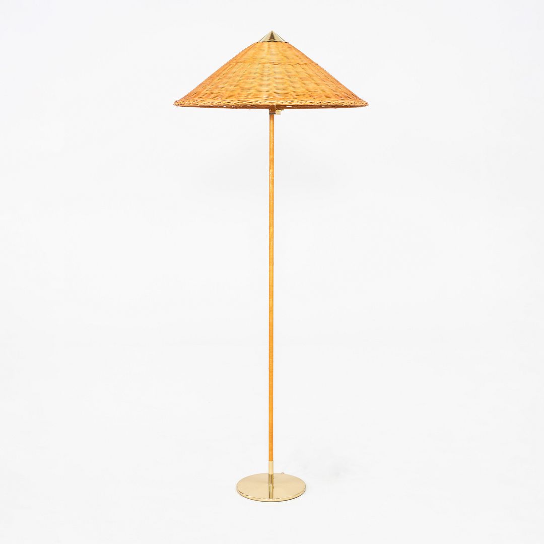 9602 Floor Lamp