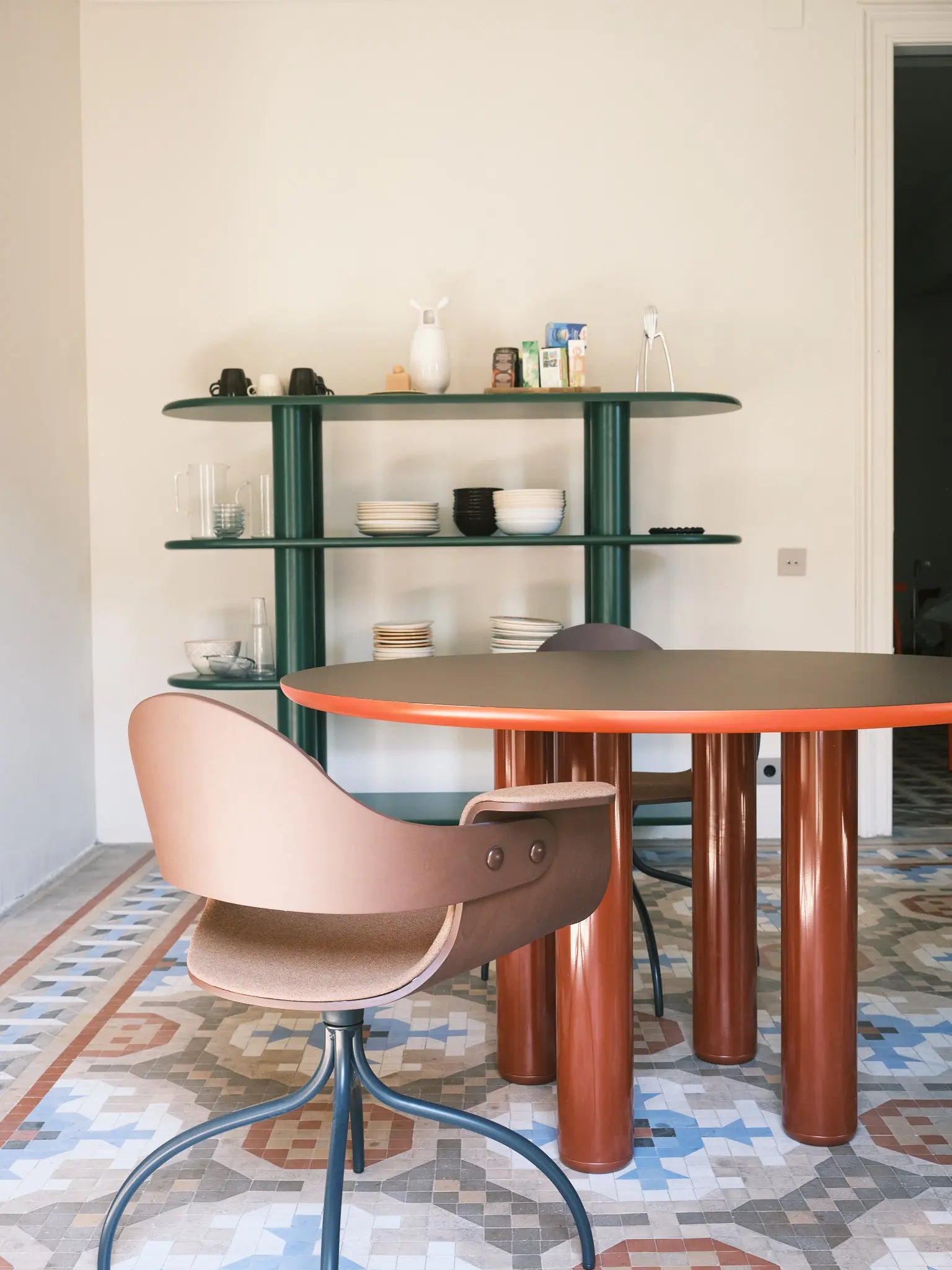 Eclipso Dining Table — Round