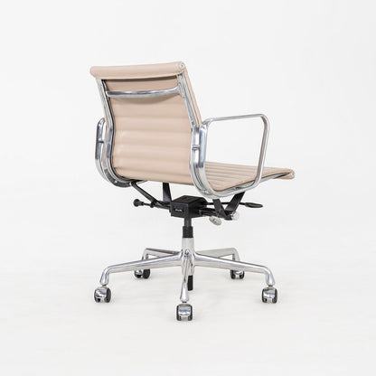 Aluminum Group Management Desk Chair, Model EA335