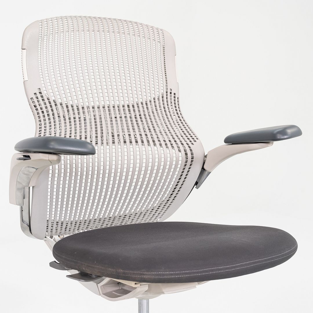 Generation Desk Chair