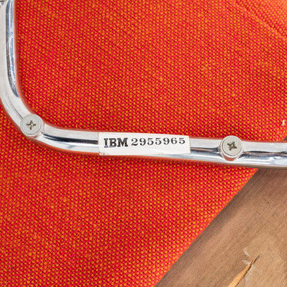 Saarinen Executive Arm Chair
