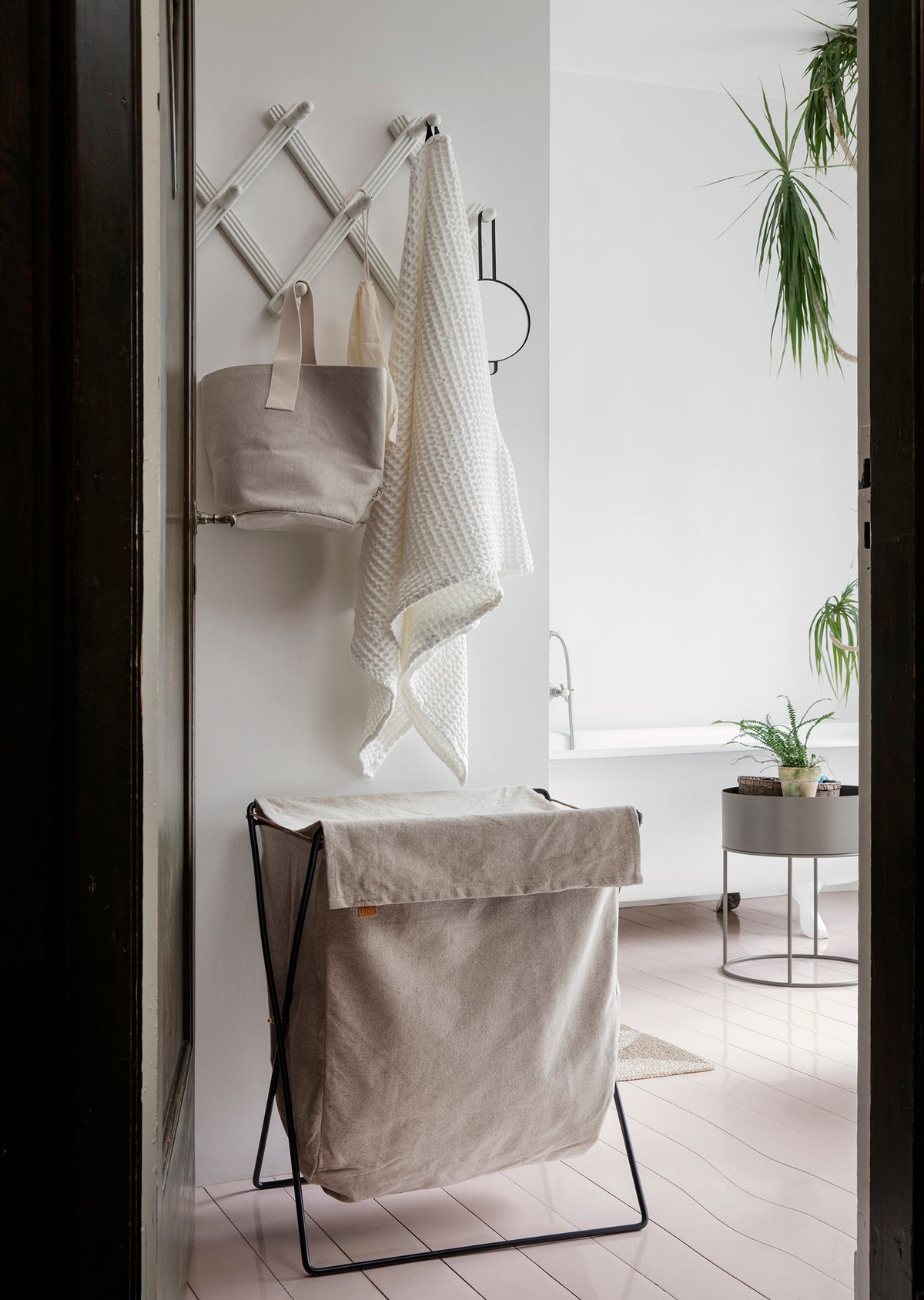 Herman Laundry Stand