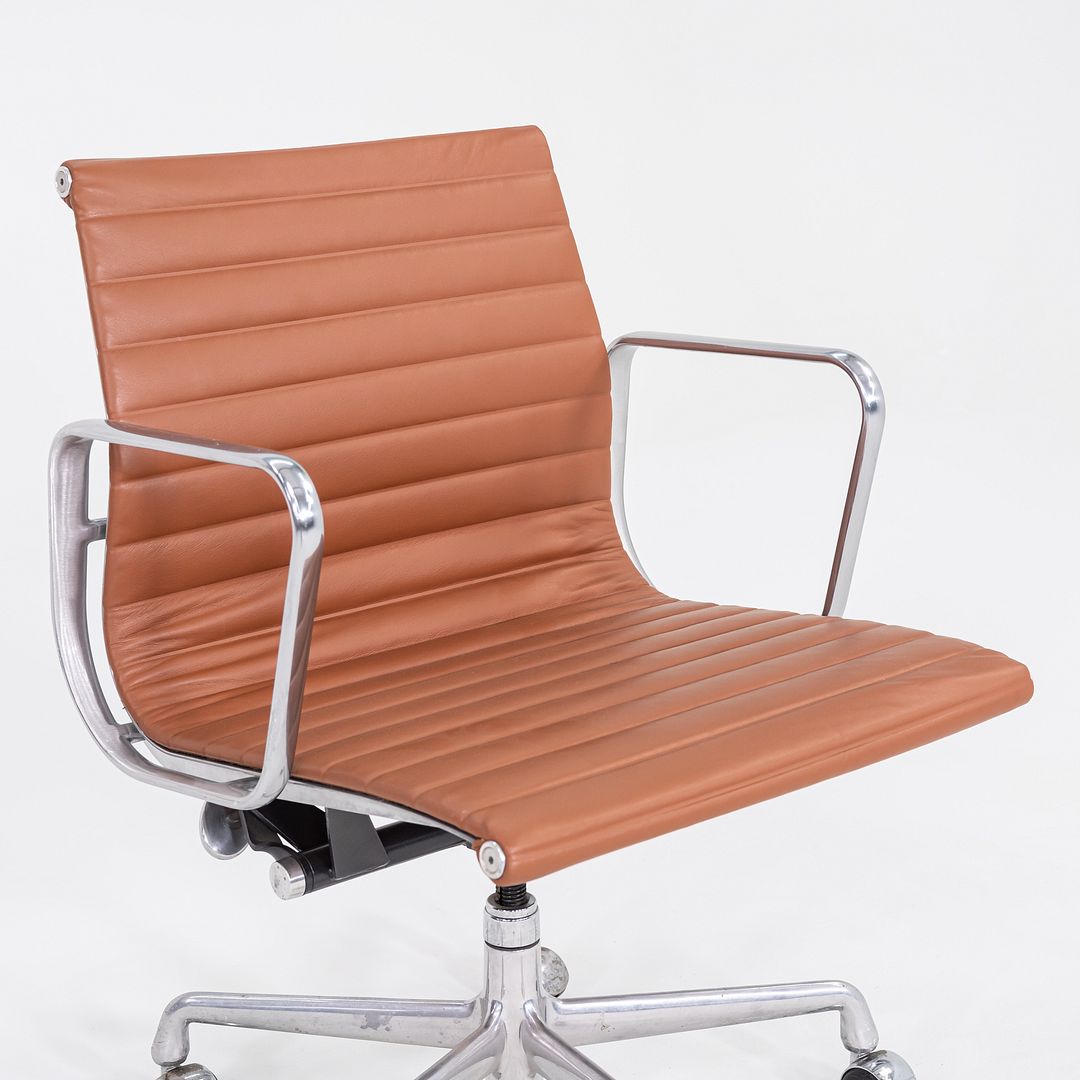 Aluminum Group Management Chair, Model EA335