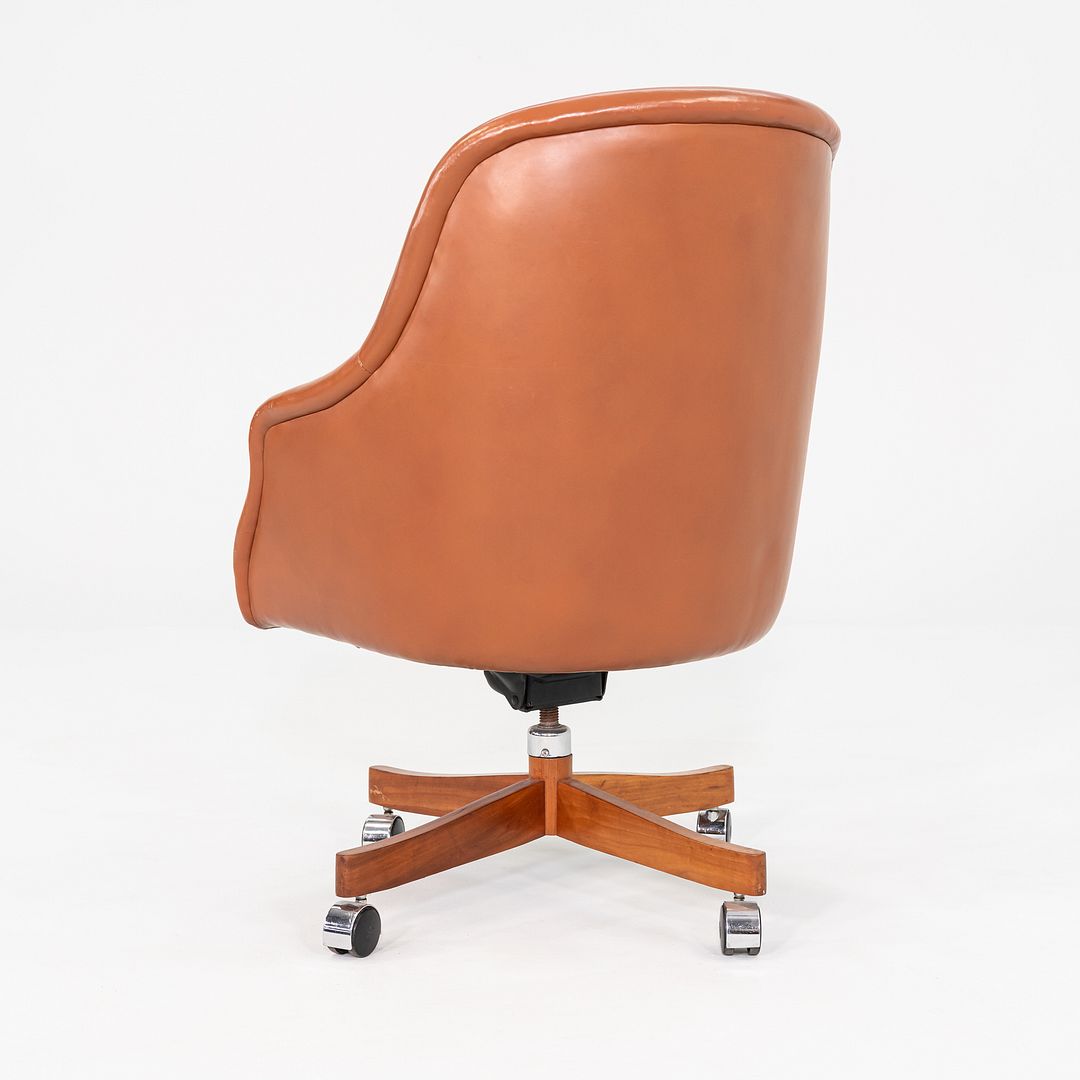 Executive Desk Chair