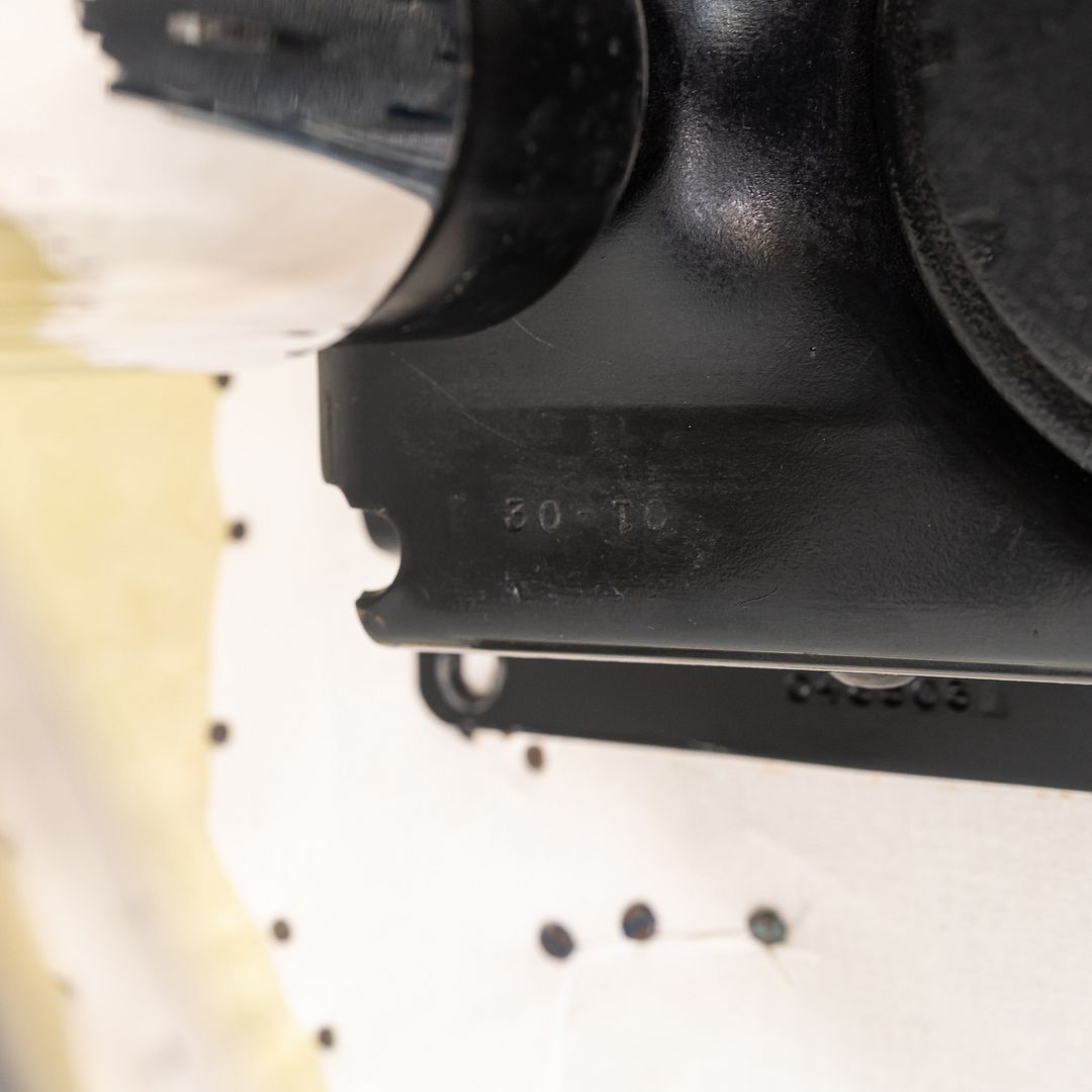 CH 6 Alpha Bucket Desk Chair