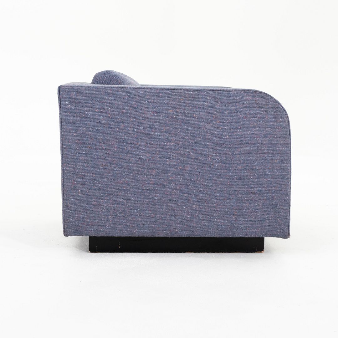 CH.86P Tuxedo Lounge Chair
