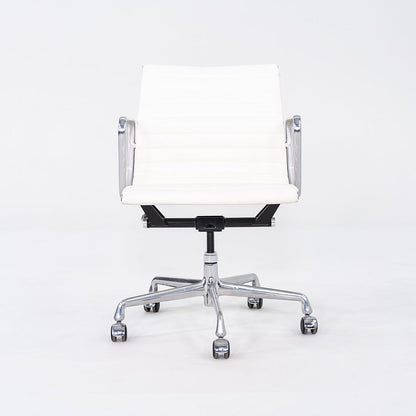 Aluminum Group Management Chair, Model EA335