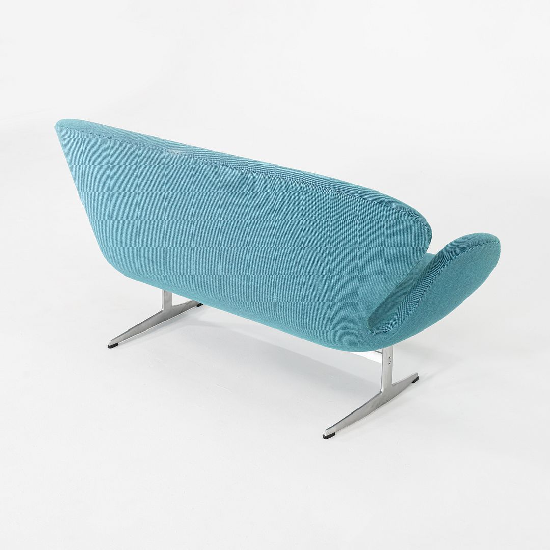 Swan Sofa