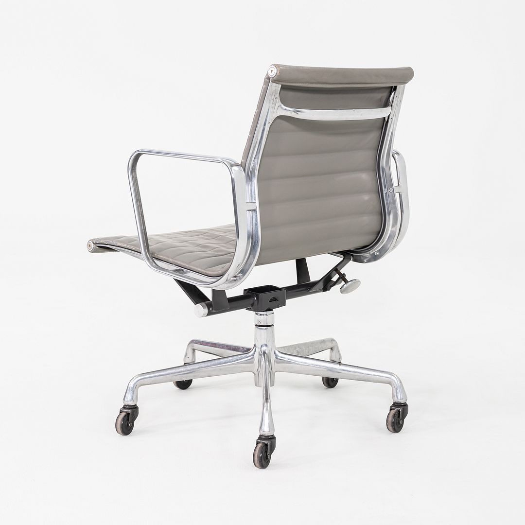 Aluminum Group Management Desk Chair, Model EA335