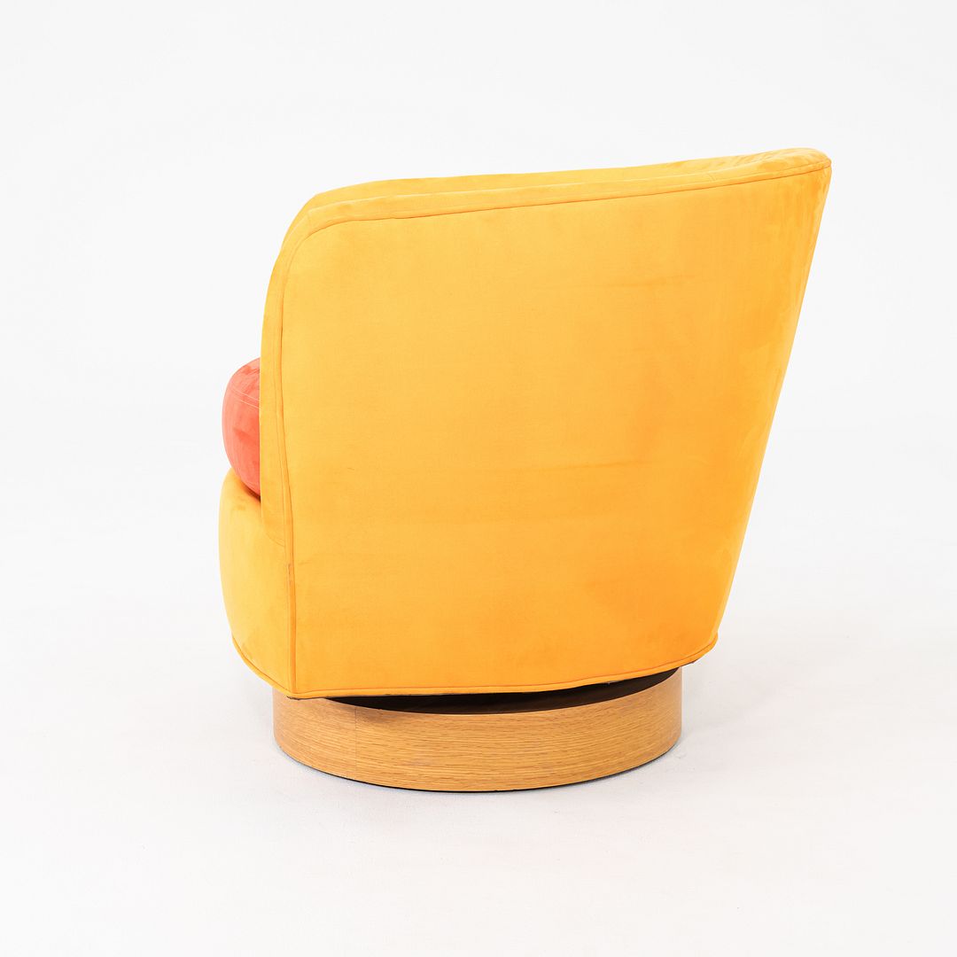 Papa Roxy Swivel Lounge Chair