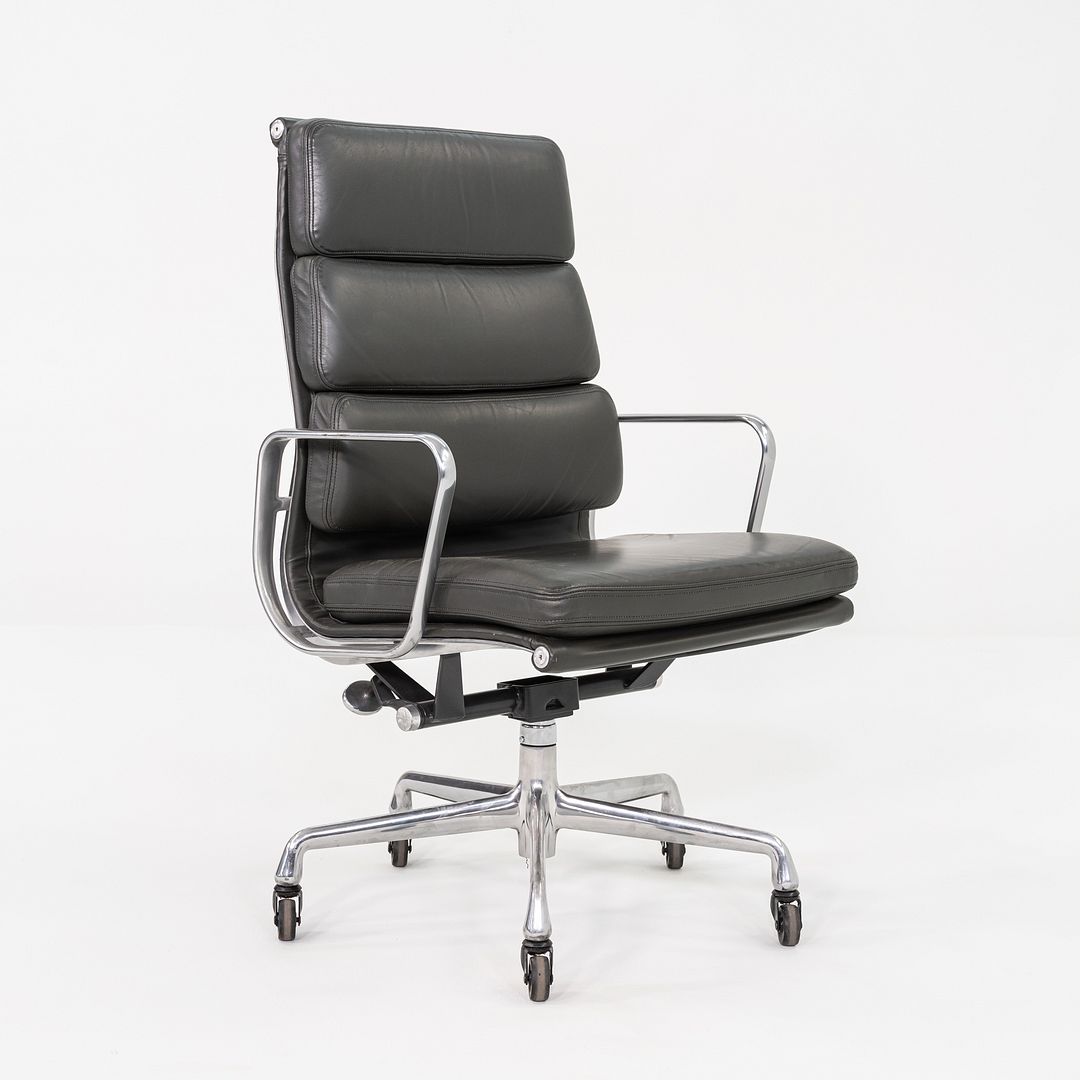 Soft Pad Executive Desk Chair, Model EA437