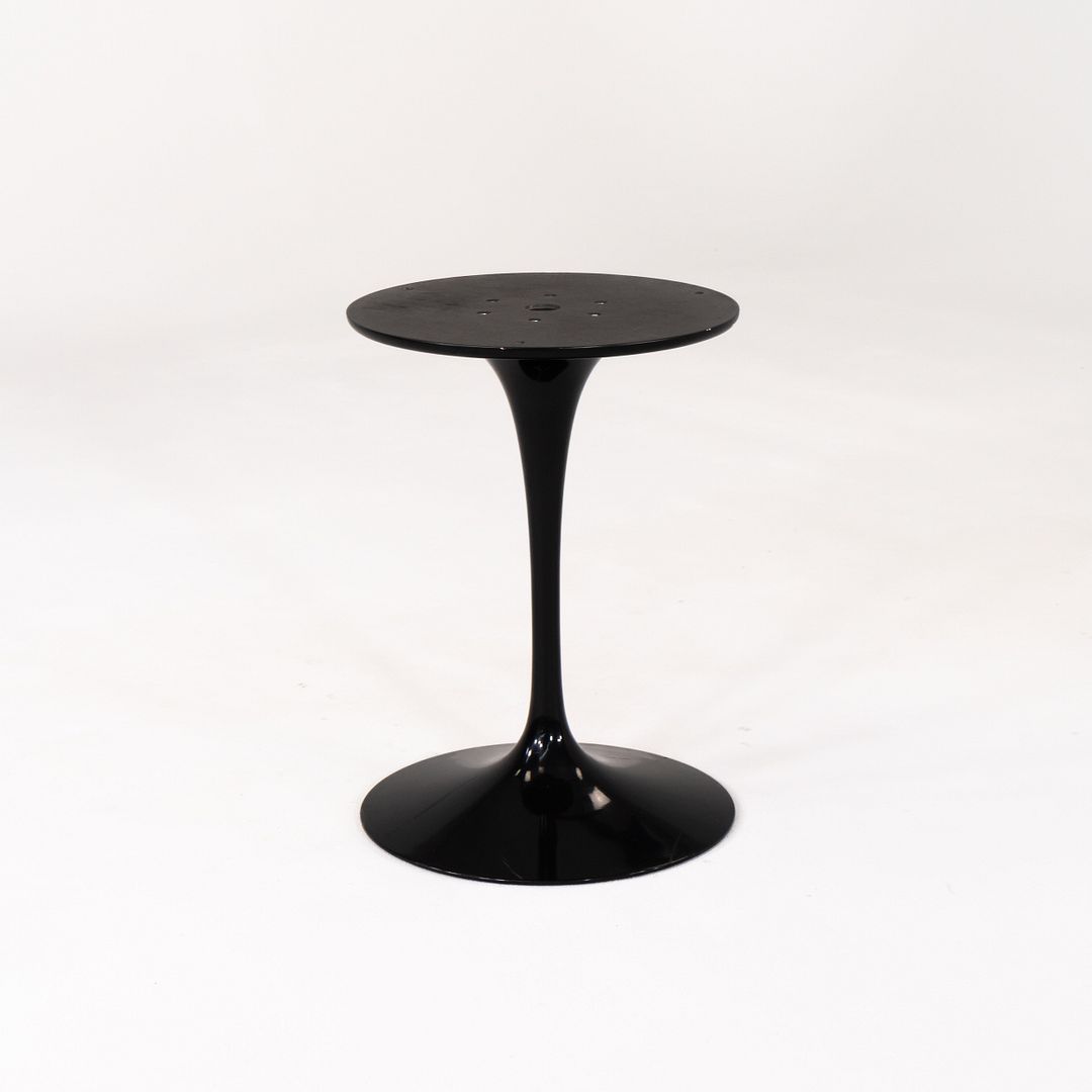 Tulip Dining Table