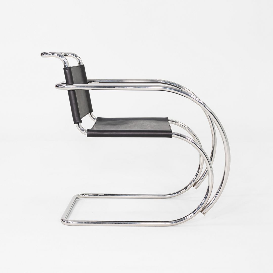 MR20 Arm Chair