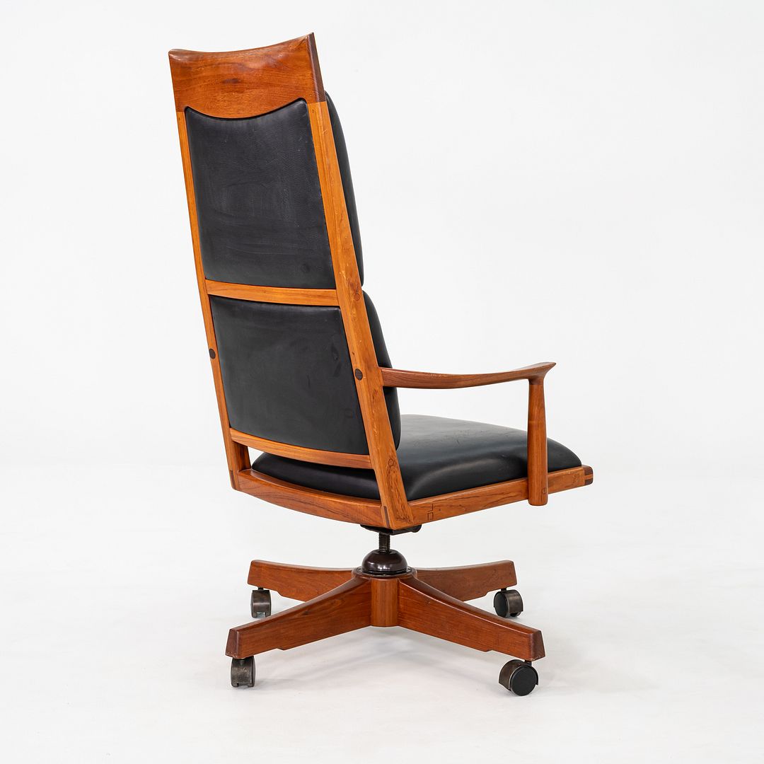 Custom Executive Desk Chair