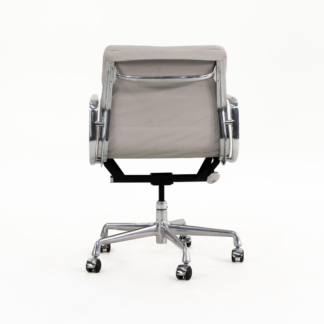 Soft Pad Management Desk Chair, Model EA435