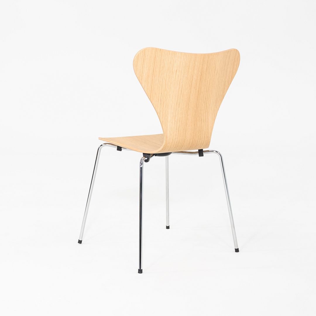 Series 7 Chair, Model 3107