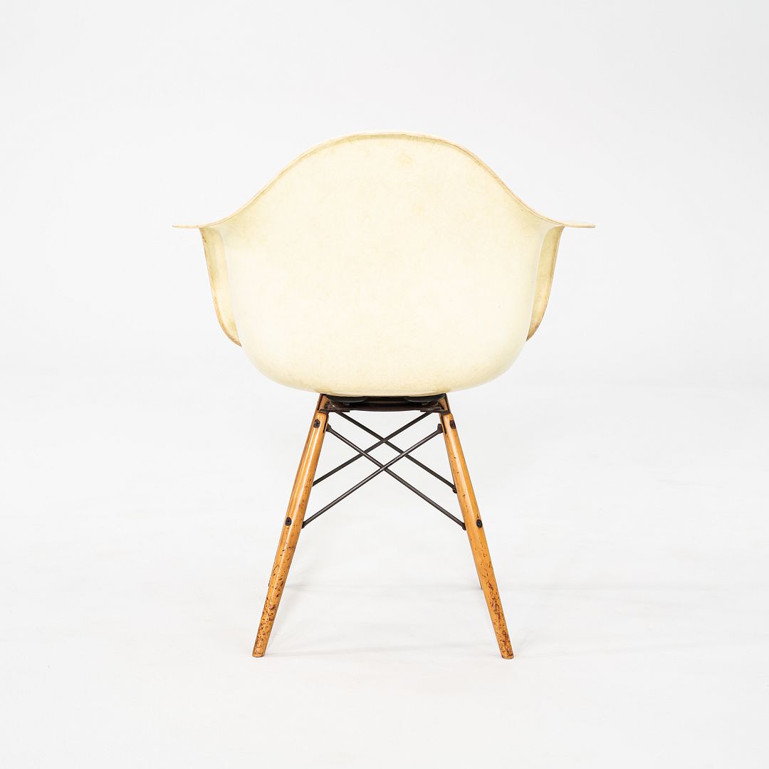 PAW Chair