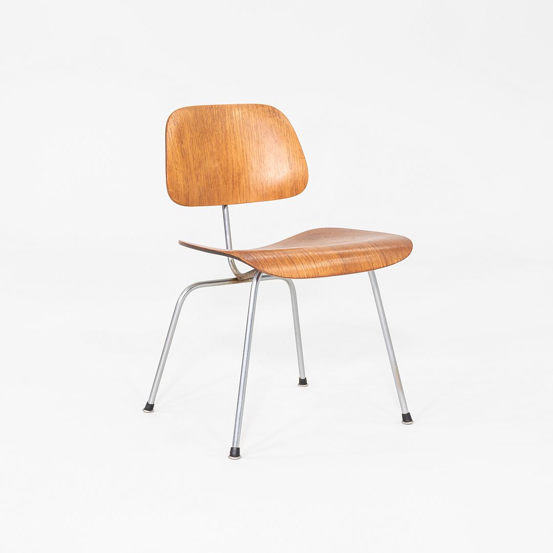 DCM Chair