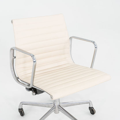 Aluminum Group Management Chair, Model EA335