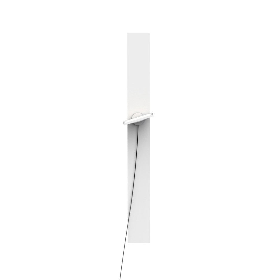 Piazza Linear Magnetic Wall Lamp
