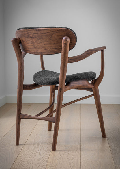 Fjoon Captain's Chair