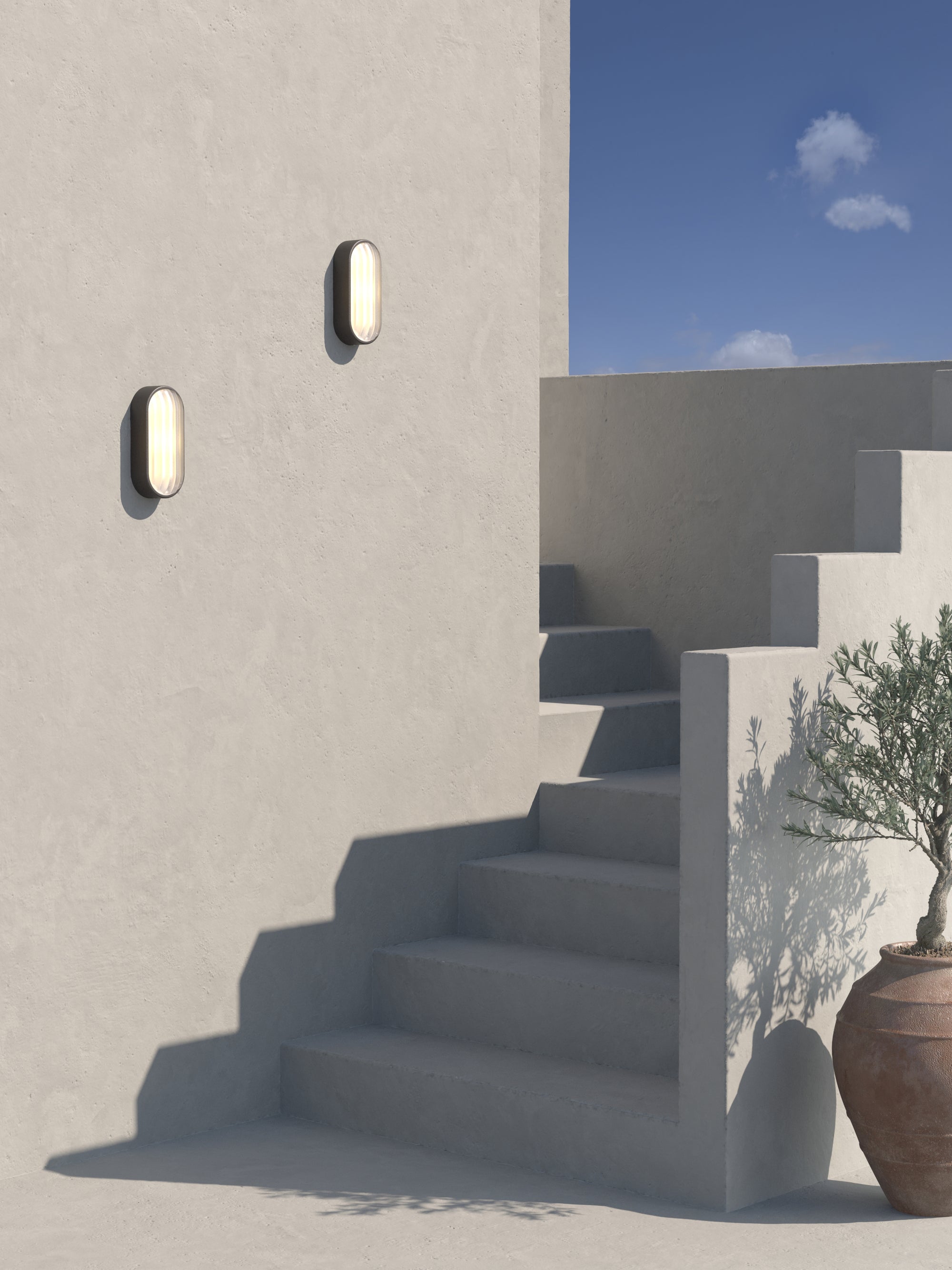 Montreal Oval Wall Lamp — Outdoor