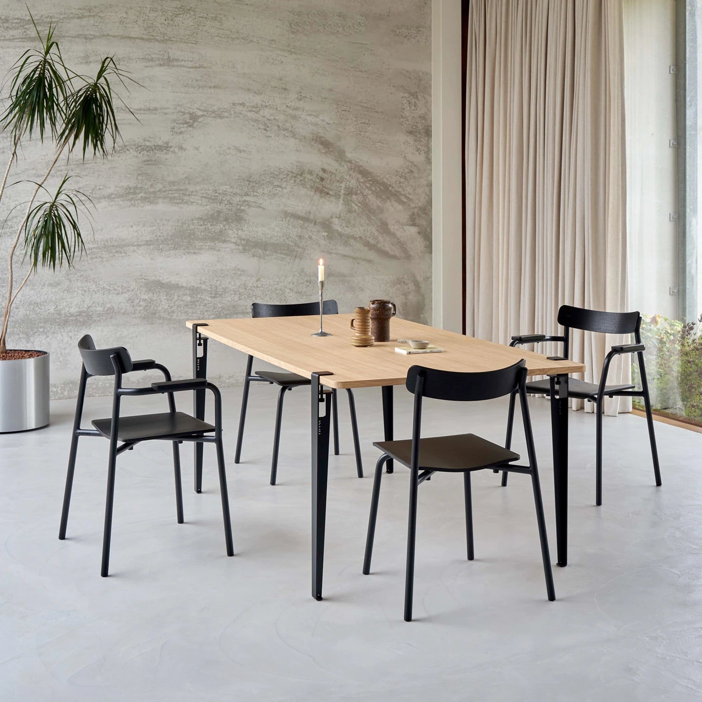 Tiptoe Dining Table
