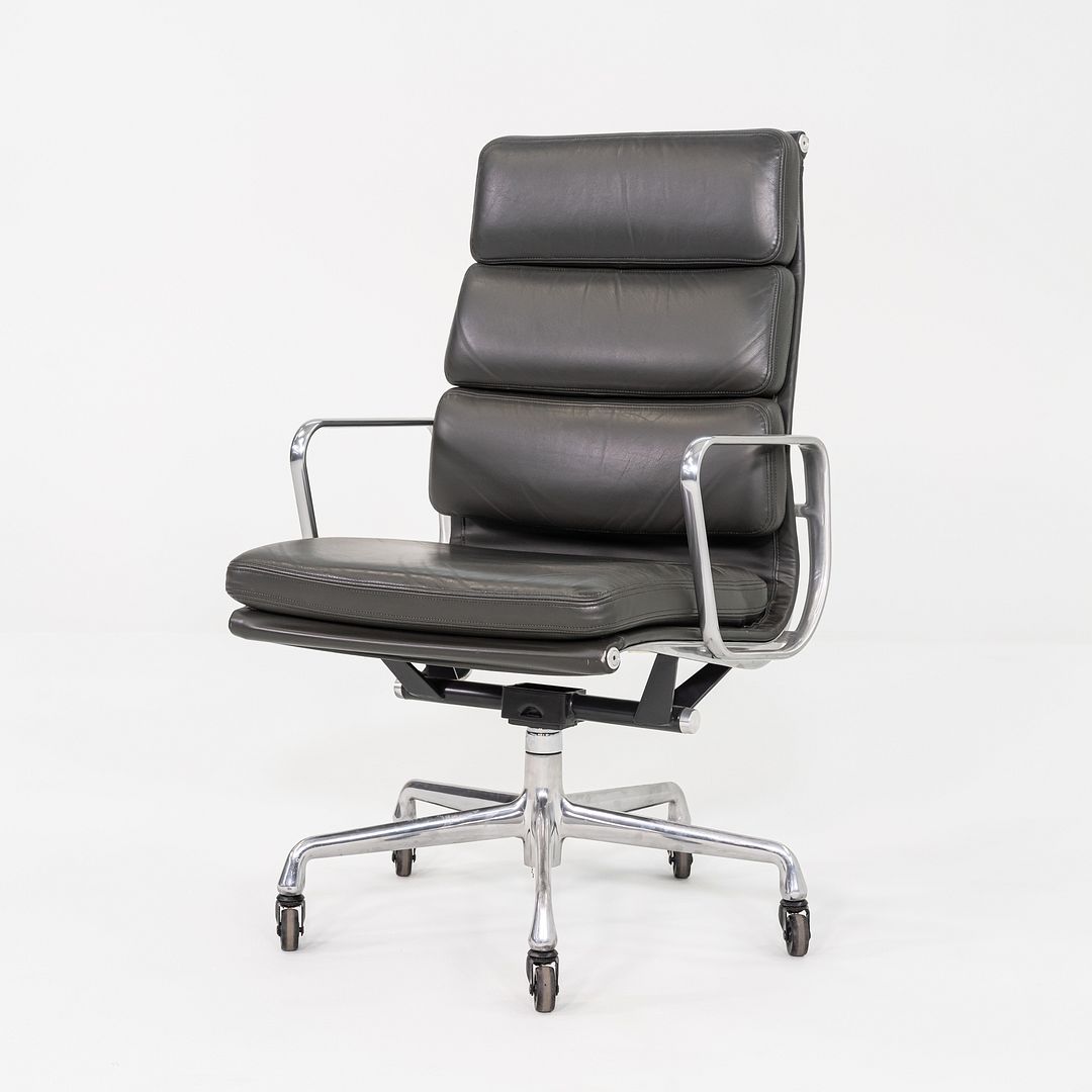 Soft Pad Executive Desk Chair, Model EA437