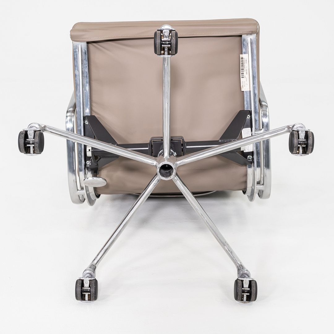 Soft Pad Management Chair, EA435