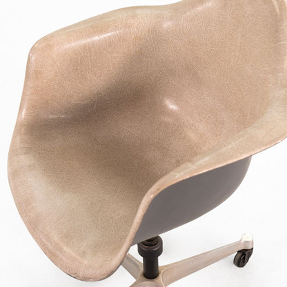 Fiberglass Task Armchair, Model DAT-1